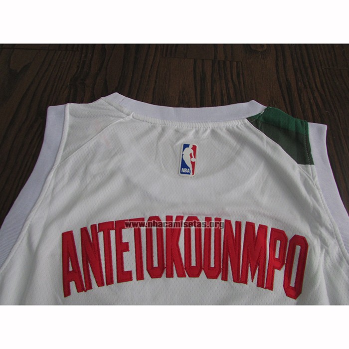 Camiseta Milwaukee Bucks Giannis Antetokounmpo NO 34 Earned Blanco